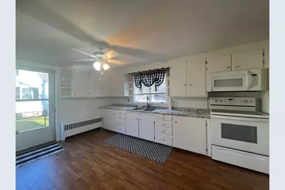 52 Chestnut St, Rehoboth, MA 02769 - Photo 4