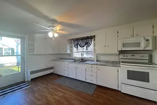 52 Chestnut St, Rehoboth, MA 02769 - Photo 4