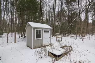 11 Overlook Dr, Amherst, MA 01002 - Photo 38