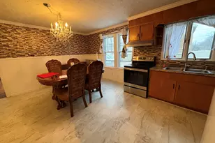 41 Amesbury St, Worcester, MA 01604 - Photo 8