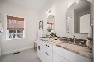 16 Clinton St, Marlborough, MA 01752 - Photo 22