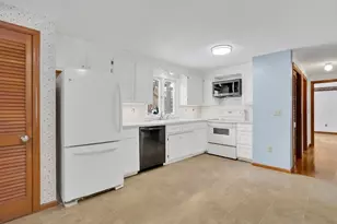 1 Conifer Dr, Wilbraham, MA 01095 - Photo 8