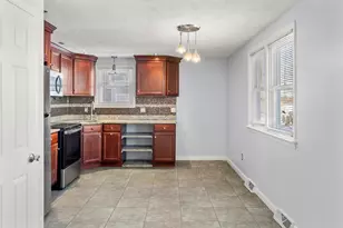 28 Frost Ave, Brockton, MA 02301 - Photo 8