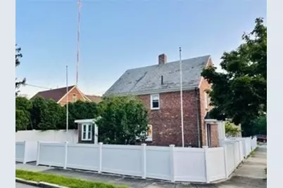 35 Butts St, Newton, MA 02464 - Photo 10