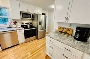 35 Butts St, Newton, MA 02464 - Photo 2