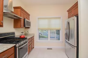 33 Boardwalk Dr, Andover, MA 01810 - Photo 6