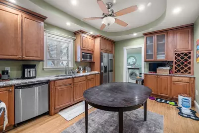 11 Round Hill St, Boston, MA 02130 - Photo 12