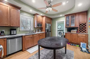 11 Round Hill St, Boston, MA 02130 - Photo 12