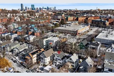 11 Round Hill St, Boston, MA 02130 - Photo 40