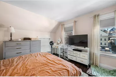 11 Round Hill St, Boston, MA 02130 - Photo 18