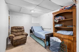 11 Round Hill St, Boston, MA 02130 - Photo 28