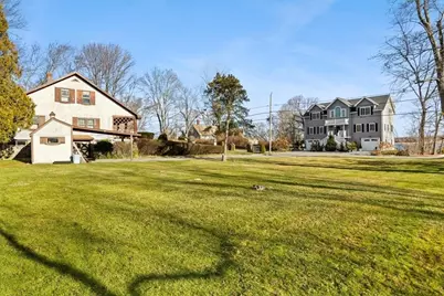 15 Seaview Ave, Swansea, MA 02777 - Photo 8