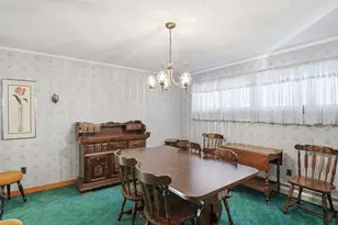 27 Thurston Pl, Fitchburg, MA 01420 - Photo 16