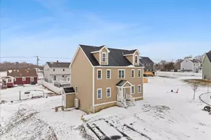 34 Austin Ct, Brockton, MA 02302 - Photo 2