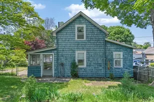 26 Friend St, Waltham, MA 02453 - Photo 2