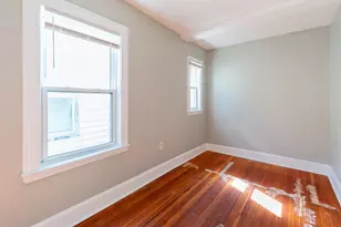 22 Barry St, Boston, MA 02125 - Photo 16