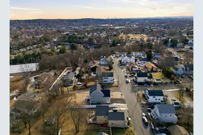 28 Arlington St, Woburn, MA 01801 - Photo 40