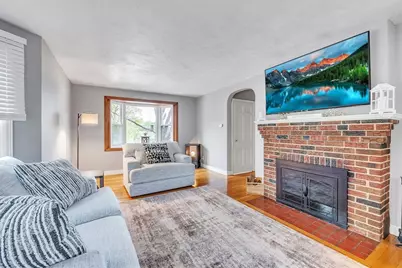 22 Lanark St, Worcester, MA 01603 - Photo 10