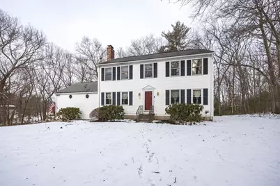 11 Quail Run Rd, Bellingham, MA 02019 - Photo 2