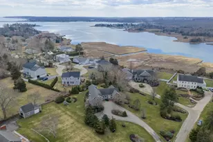 676 Elm St, Dartmouth, MA 02748 - Photo 6