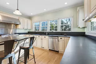 676 Elm St, Dartmouth, MA 02748 - Photo 22