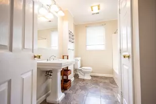 5337 B Washington St, Boston, MA 02132 - Photo 14