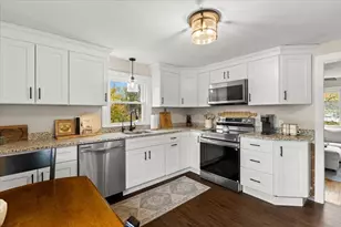 23 Sunset Ave, North Attleboro, MA 02760 - Photo 6
