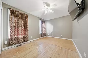 46 Lilac Ave, Somerset, MA 02726 - Photo 10