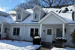 88 Pines Edge Dr, Northampton, MA 01060 - Photo 1