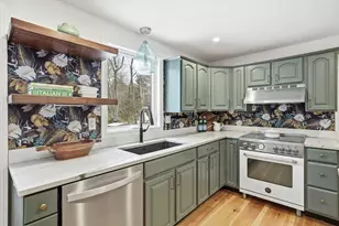 34 Flintlock Ridge Rd, Cohasset, MA 02025 - Photo 4