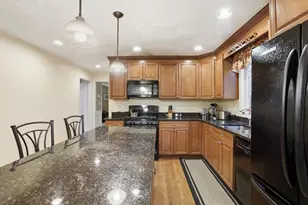 233 Bartholomew St, Peabody, MA 01960 - Photo 6