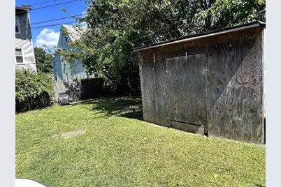 15 Malden St, Springfield, MA 01108 - Photo 28