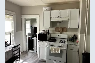 15 Malden St, Springfield, MA 01108 - Photo 6