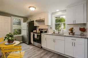 251 Edendale St, Springfield, MA 01104 - Photo 4