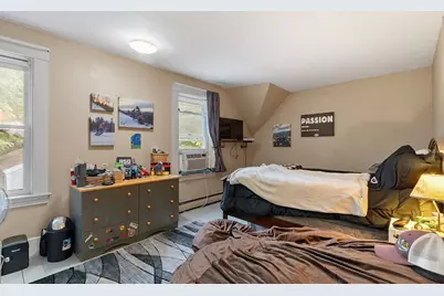 9 Pleasant St, Lunenburg, MA 01462 - Photo 24