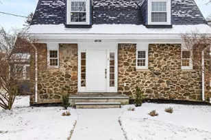 1 Town Way, Winchester, MA 01890 - Photo 2