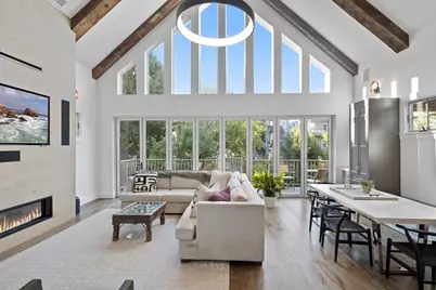 719 E 2nd St #PH3, Boston, MA 02127 - Photo 2