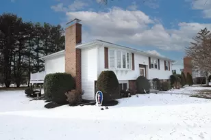 6 Randall Dr, Burlington, MA 01803 - Photo 2