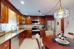 6 Randall Dr, Burlington, MA 01803 - Photo 10