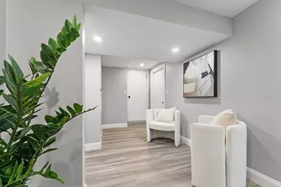 10 Van Brunt St, Boston, MA 02136 - Photo 18