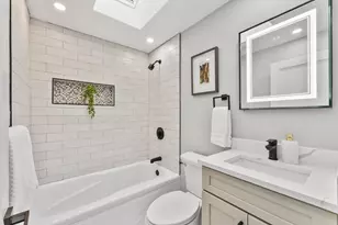 10 Van Brunt St, Boston, MA 02136 - Photo 12