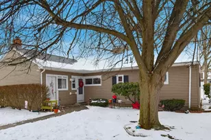 37 Greenwood Terrace, Chicopee, MA 01022 - Photo 2