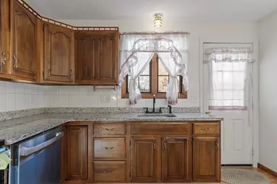 27 Donnelly Dr, Lynn, MA 01904 - Photo 12