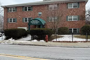 549 Pine St, Lowell, MA 01851 - Photo 2