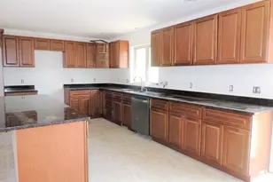 1289 Bay St, Springfield, MA 01109 - Photo 4