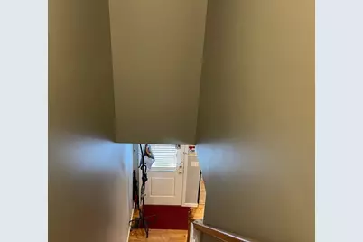 1289 Bay St, Springfield, MA 01109 - Photo 6