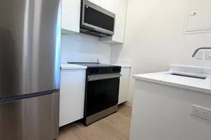 1082 Commonwealth Ave, Boston, MA 02215 - Photo 2