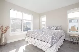 882 Massachuetts Ave, Arlington, MA 02476 - Photo 4