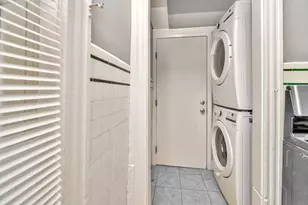 146 Homestead St, Boston, MA 02121 - Photo 10