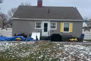 257 Calvin St, Fall River, MA 02720 - Photo 2